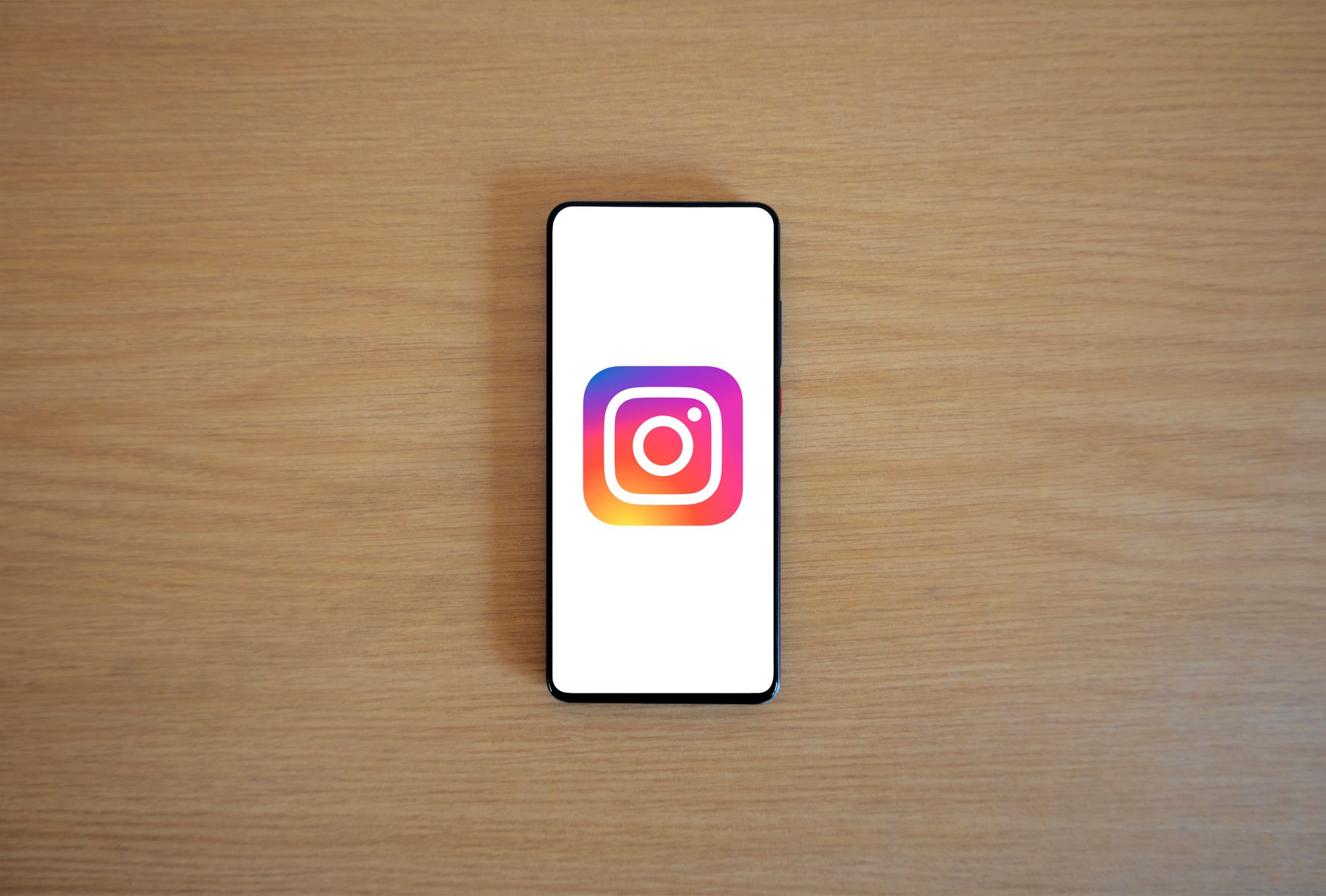 Como atrair clientes no Instagram com IA automatizada